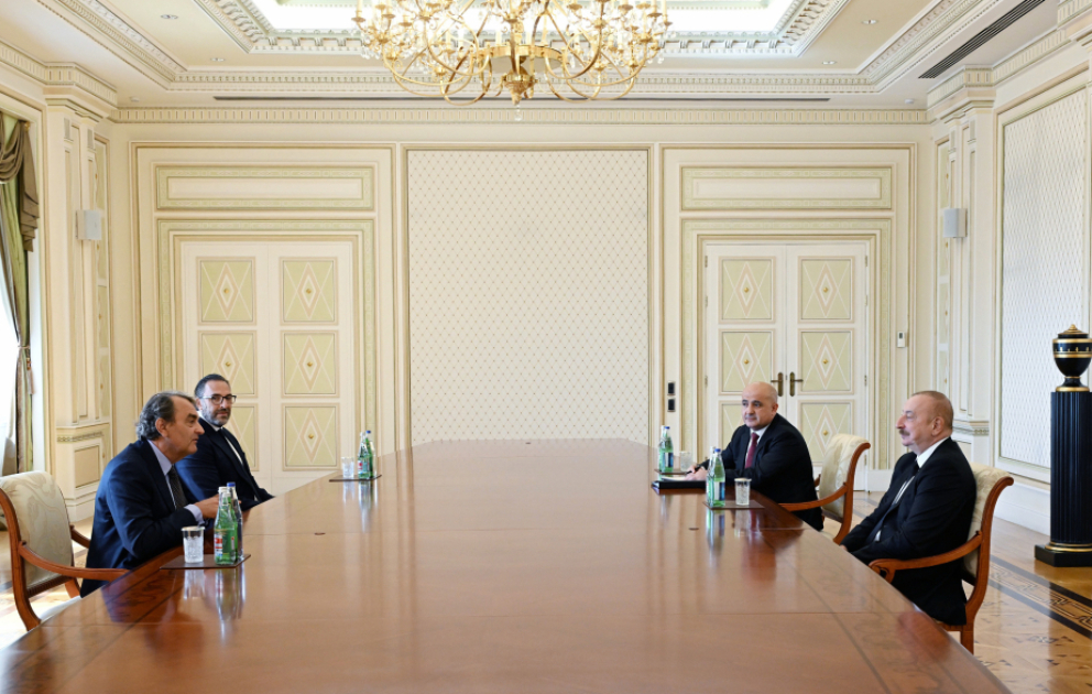 Präsident Ilham Aliyev empfängt Mitbegründer und Co-Vorsitzenden von CVC Capital Partners