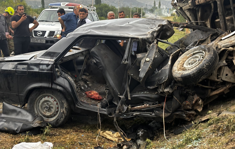 İsmayıllıda dəhşətli yol qəzası baş verib: Ölən və xəsarət alanlar var