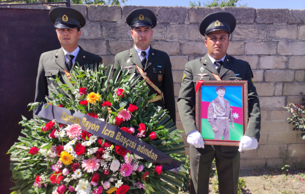 Otuz iki il əvvəl şəhidlik zirvəsinə ucalan iki döyüşçü Xaçmazda dəfn olunub