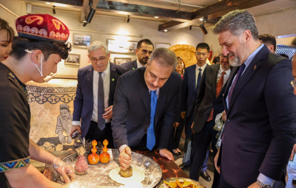 Turkish foreign minister visits China's Urumqi