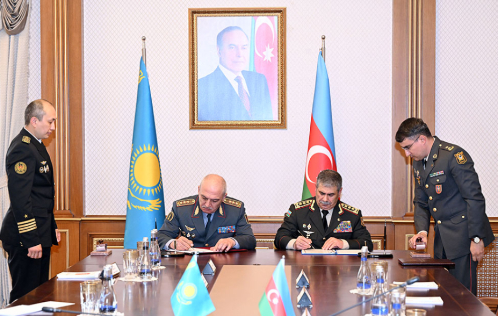 Azərbaycan və Qazaxıstan arasında hərbi sahədə əməkdaşlığa dair sənəd imzalanıb