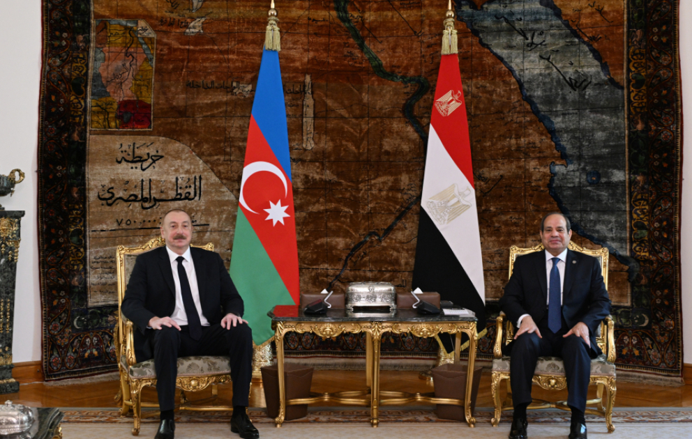 Präsidenten von Aserbaidschan und Ägypten treffen sich unter vier Augen in Kairo
