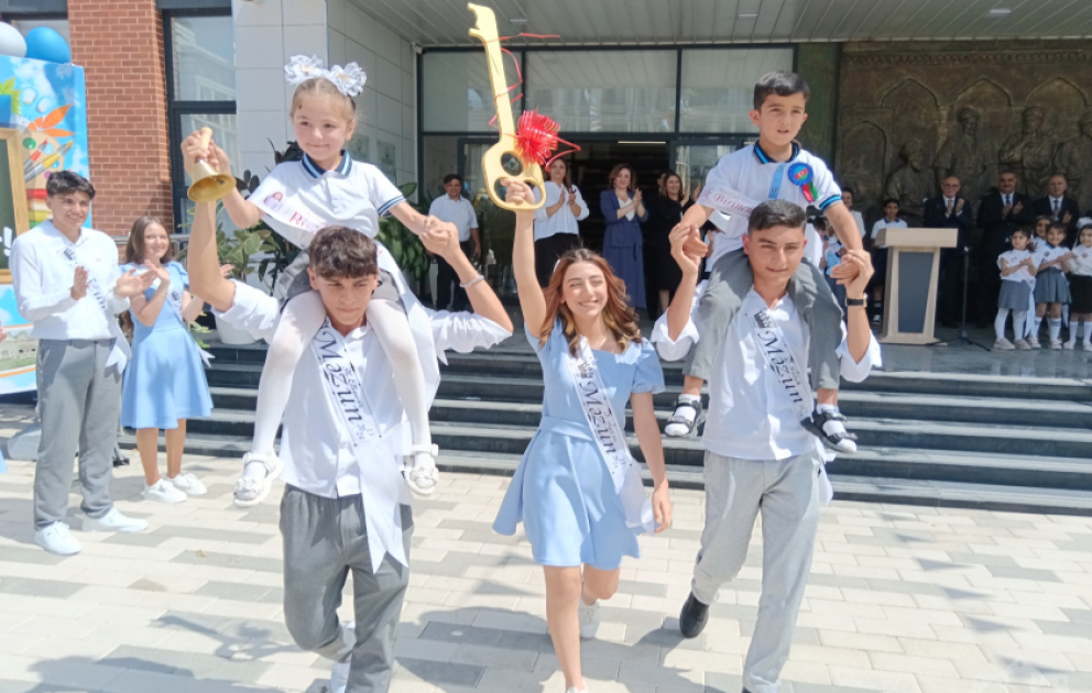32 ildən sonra Füzuli şəhərində son zəng çalınıb