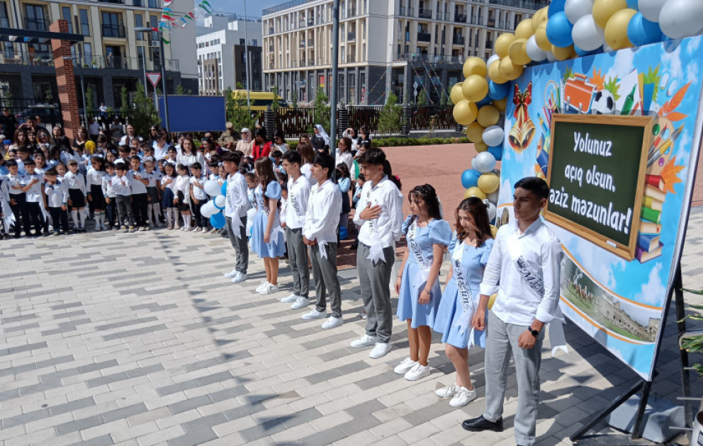AZƏRTAC XƏBƏR VERİR: Bu gün Azərbaycan məktəblərində “Son zəng” qeyd olunub