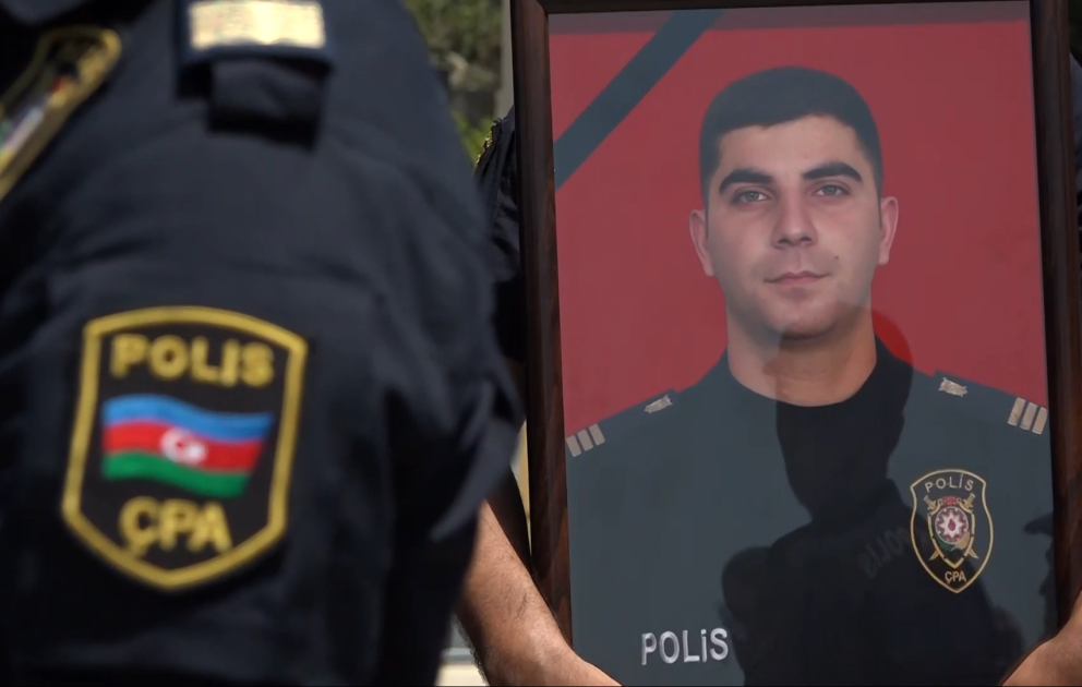 Похоронен погибший во время спецоперации сержант полиции