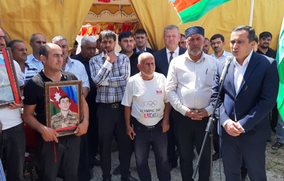 Şəhid Əhliman Əsgərovun nəşinin qalıqları Şəmkirdə torpağa tapşırılıb
