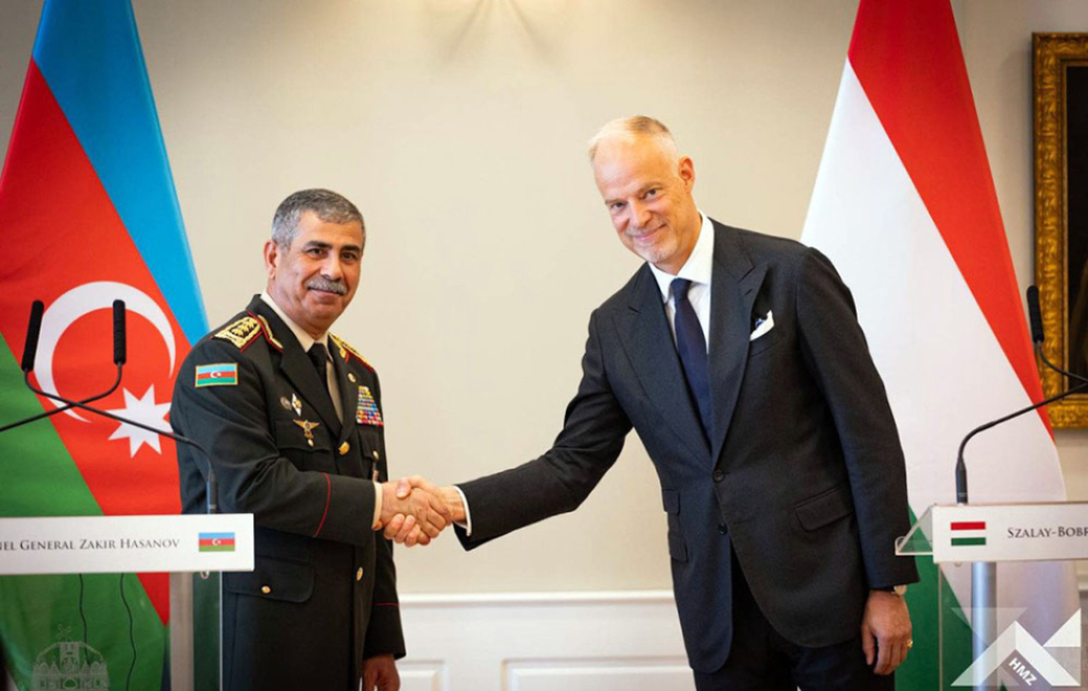 Azerbaijan Defense Minister meets with Hungarian counterpart in Budapest