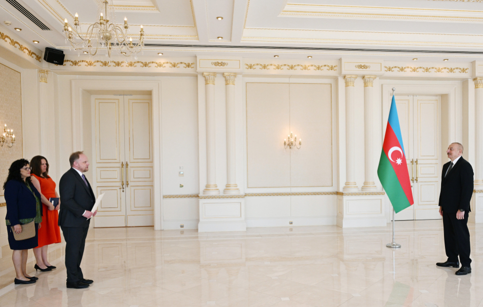 Президент принял верительные грамоты новоназначенных послов