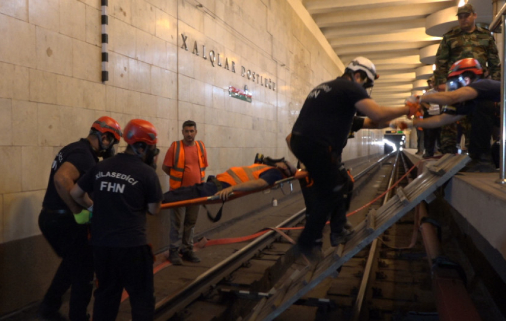 Fövqəladə Hallar Nazirliyi metroda təlim keçirilib