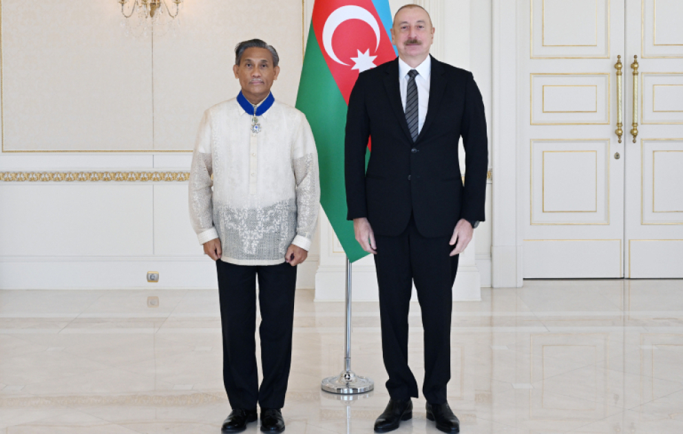 Le président de la République reçoit les lettres de créance du nouvel ambassadeur des Philippines