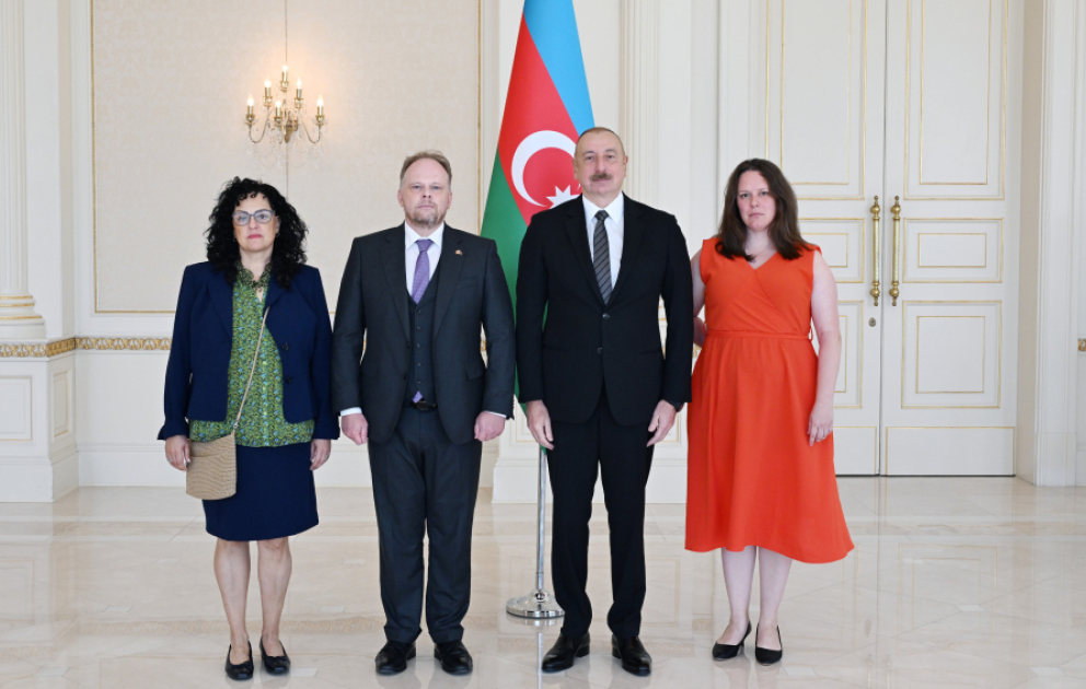 Le président azerbaïdjanais reçoit les lettres de créance du nouvel ambassadeur du Canada à Bakou