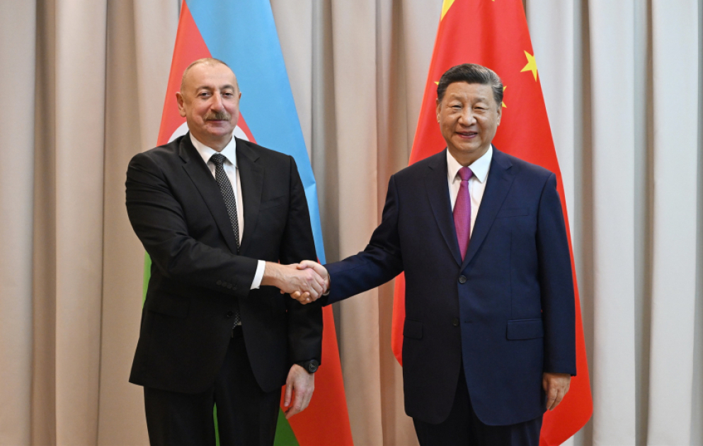 Ilham Aliyev und Xi Jinping treffen sich in Astana