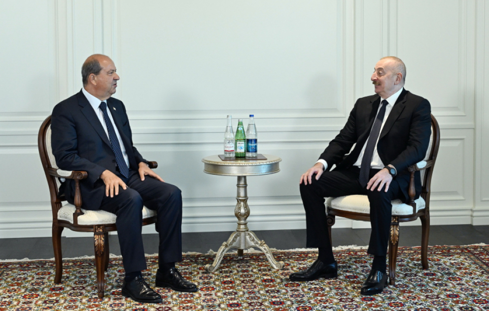 Präsident Ilham Aliyev empfängt den Präsidenten der Türkischen Republik Nordzypern in Schuscha