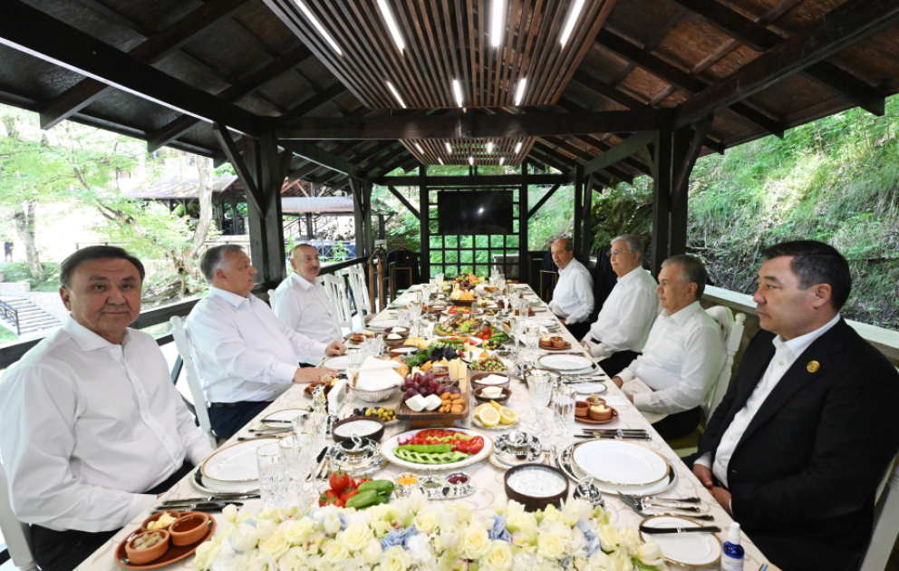 Şuşada Prezident İlham Əliyevin adından Türk Dövlətləri Təşkilatı dövlət və hökumət başçılarının şərəfinə nahar verilib