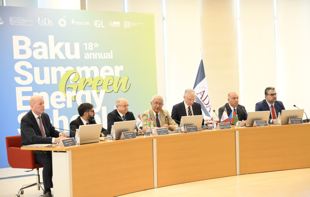 18-ci Bakı Yay Enerji Məktəbi fəaliyyətə başlayıb