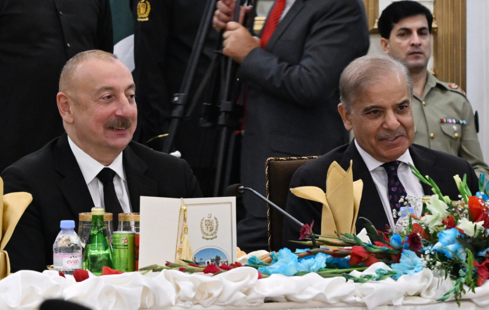 Pakistanın Baş naziri Məhəmməd Şahbaz Şərifin adından Azərbaycan Prezidenti İlham Əliyevin şərəfinə rəsmi nahar verilib