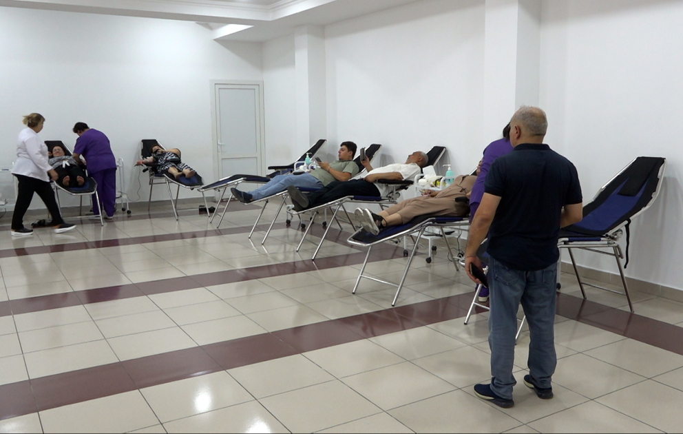 Aşura günü ilə bağlı könüllü qanvermə aksiyaları keçirilir