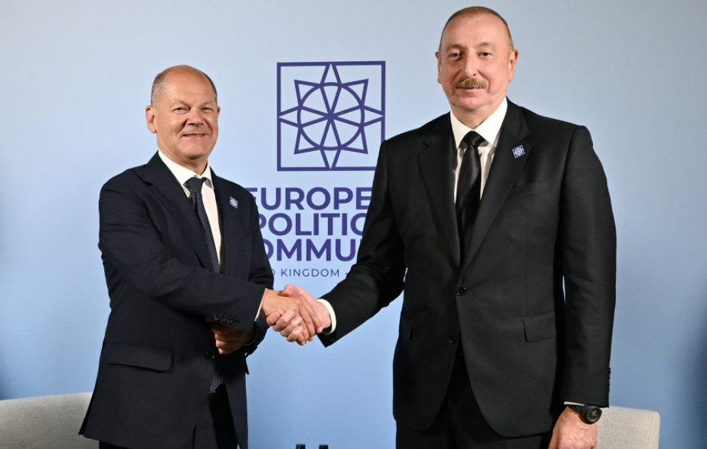Azərbaycan Prezidenti İlham Əliyev Oksfordda Almaniyanın Kansleri Olaf Şolts ilə görüşüb