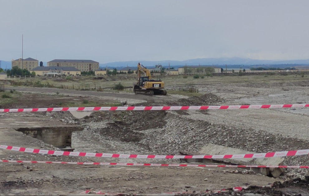 Qusarçay üzərində alternativ yolu sel aparıb, Qubadan sərhədə gedən yol müvəqqəti bağlanıb