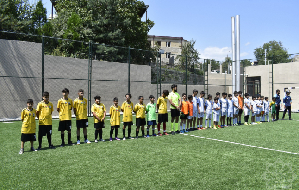 Şuşa və Laçın məktəbliləri arasında futbol matçı keçirilib