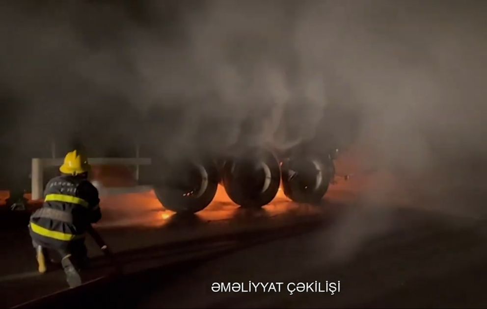 Kürdəmir rayonu, Çölərəb kəndi ərazisində yük avtomobilində yanğın baş verib