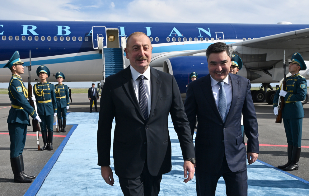 Le président azerbaïdjanais Ilham Aliyev effectue une visite au Kazakhstan