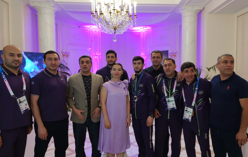 Parisdə “Azərbaycan Olimpiya Evi”ndə XXXIII Yay Olimpiya Oyunlarında medal qazanmış idmançılarımızla görüş keçirilib