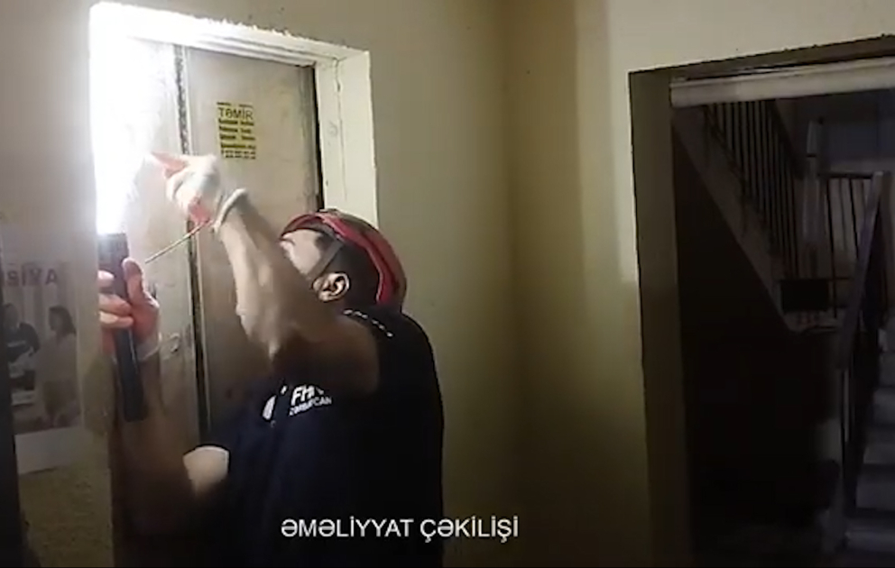 Bakıda liftdə qalan 3 nəfər xilas edildi
