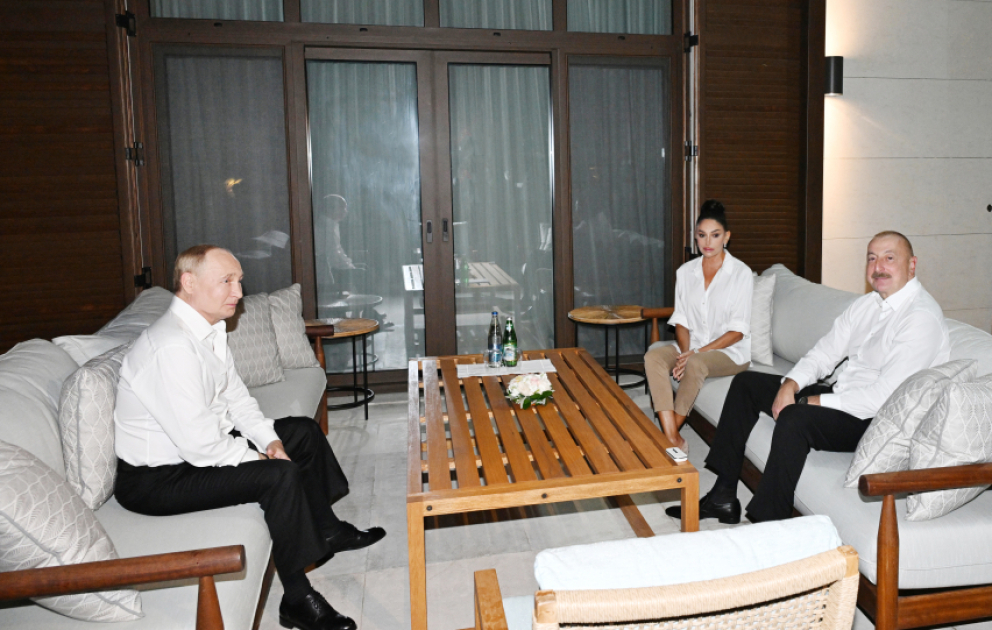 President Ilham Aliyev and First Lady Mehriban Aliyeva had a dinner at their home with President of Russia Vladimir Putin