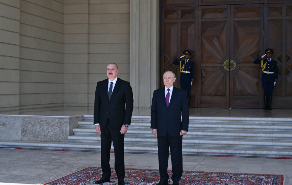 Offizieller Empfang von Präsident Wladimir Putin in Baku