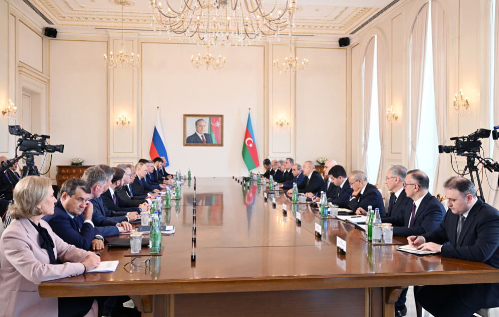 Presidents of Azerbaijan and Russia held expanded meeting