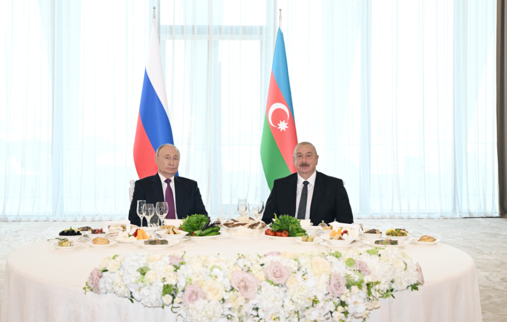 State reception was hosted by President Ilham Aliyev in honor of Russian President Vladimir Putin in Baku