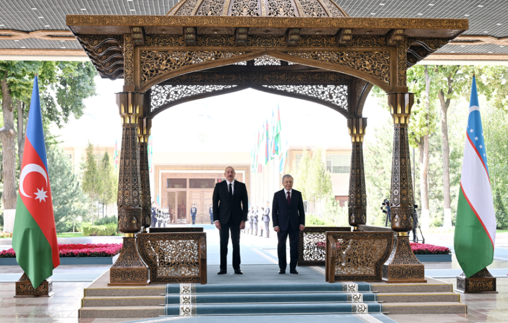 Official welcome ceremony was held for President of Azerbaijan Ilham Aliyev in Tashkent