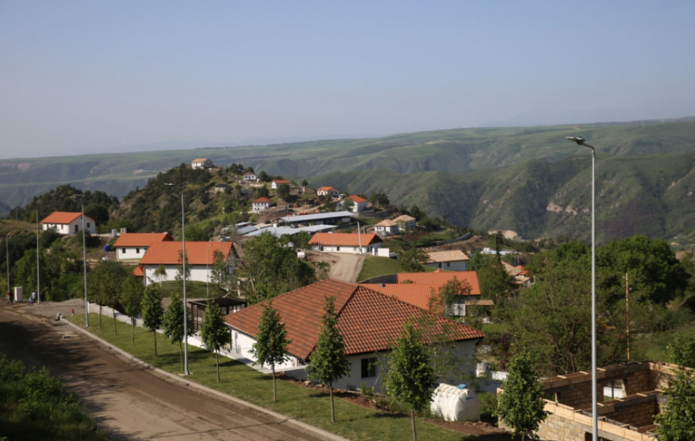 Более 950 жителей Лачина трудоустроены