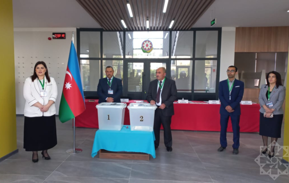 Şuşada parlament seçkiləri seçicilərin ruh yüksəkliyi ilə başlayıb