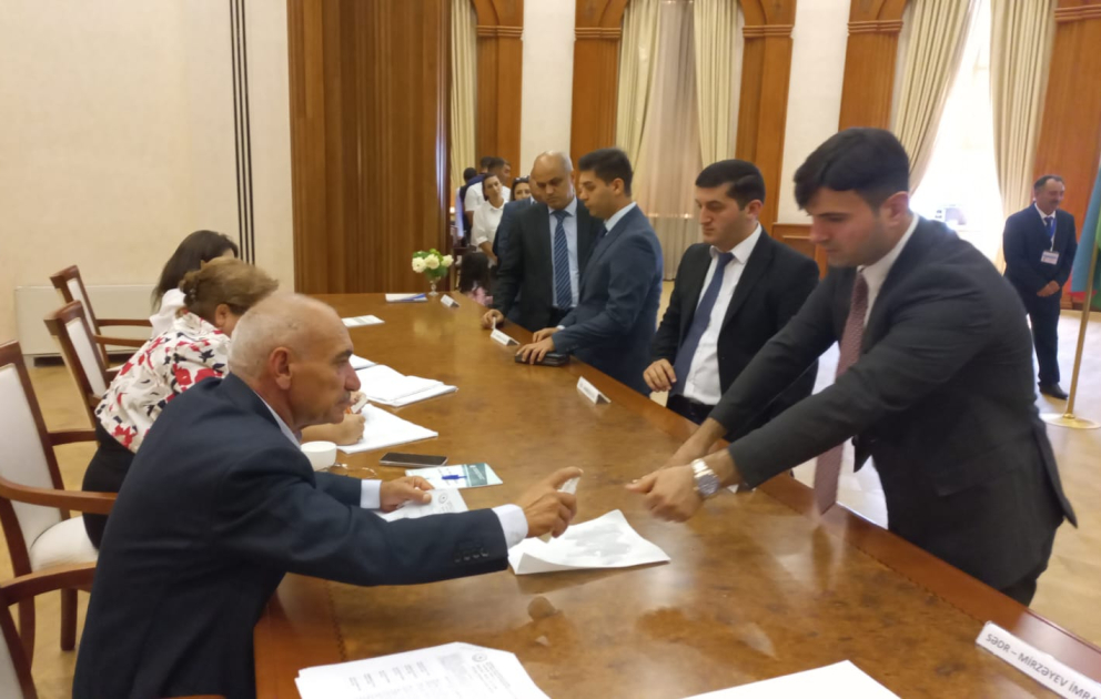 Khankendi : Les électeurs exercent leurs droits constitutionnels