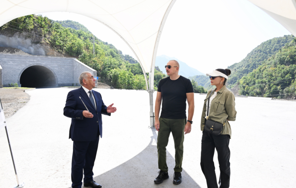 Kəlbəcərin Toğanalı-Kəlbəcər-İstisu avtomobil yolundakı 4-cü tuneldə və bu yolun 15,2 kilometrlik hissəsində görülən işlərlə tanışlıq