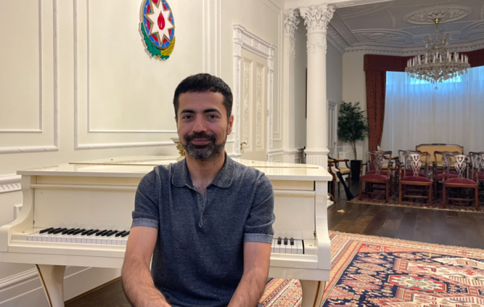 Londonda yaşayan Əməkdar artistimizin uğur hekayəsi