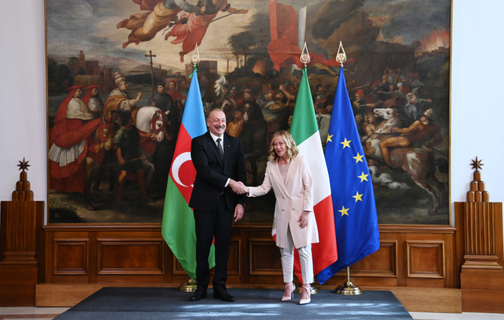 Cérémonie d’échange des documents signés entre l’Azerbaïdjan et l’Italie à Rome