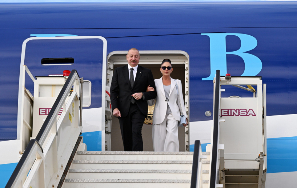 Präsident Ilham Aliyev in Mailand eingetroffen