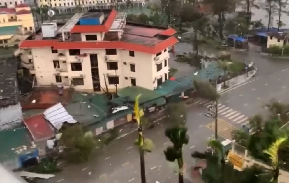 Vyetnamda “Yaqi” qasırğasına görə 300-dən çox uçuş ləğv edilib