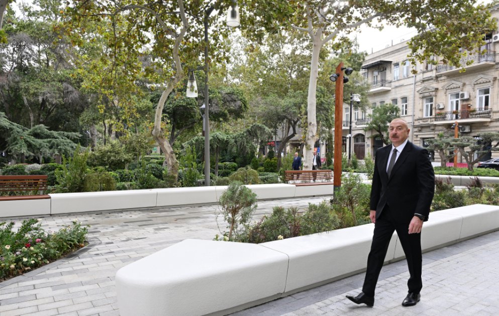 President Ilham Aliyev visited "Khagani" Garden and surrounding areas after improvements and renovations
