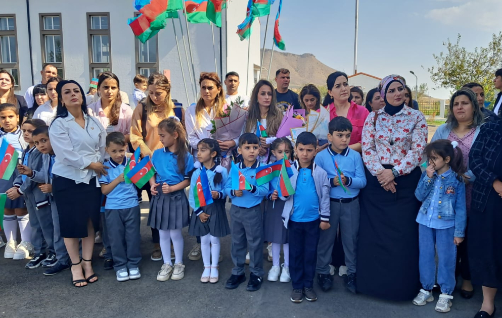32 ildən sonra Xocalıda ilk tədris ilinin zəngi çalınıb