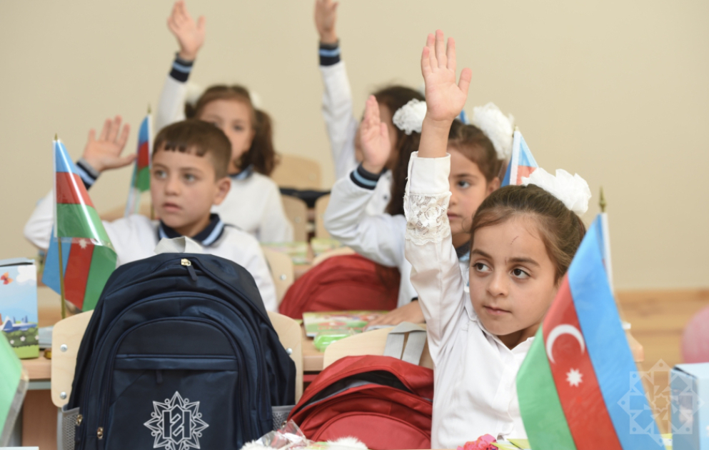 Şamaxının Bağırlı kəndində Heydər Əliyev Fondu tərəfindən inşa olunan yeni məktəb binası istifadəyə verilib