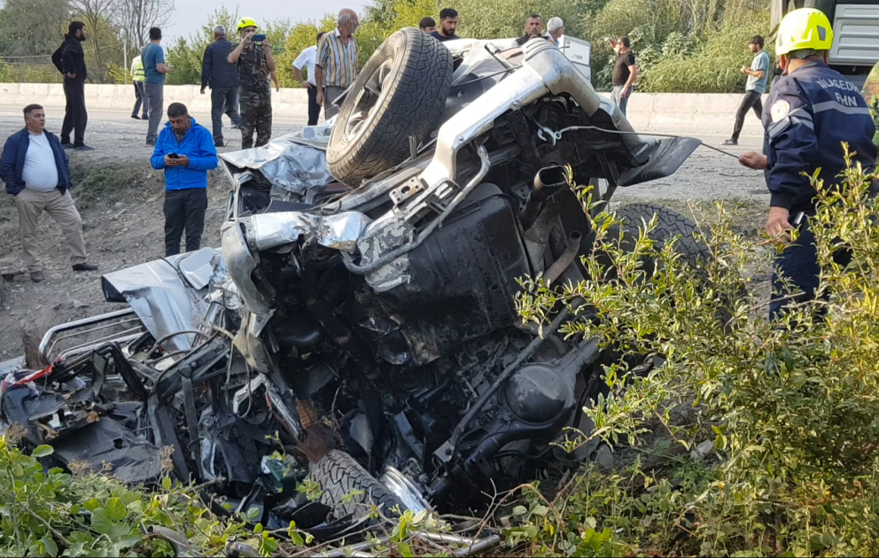 Ucarda baş verən yol qəzasında ölən və xəsarət alanlar var