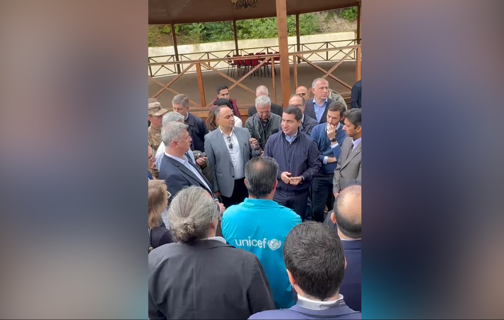 Members of diplomatic corps visit Sugovushan and Sarsang reservoirs