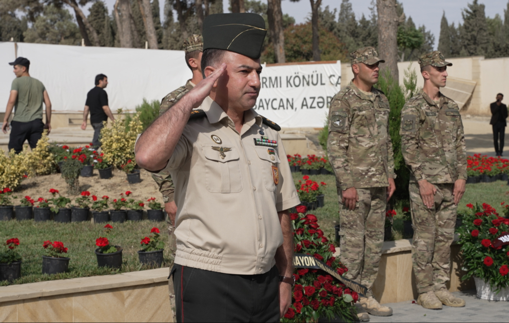 Antiterror əməliyyatlarının ildönümü münasibətilə İkinci Fəxri xiyabanda anım mərasimi keçirilib