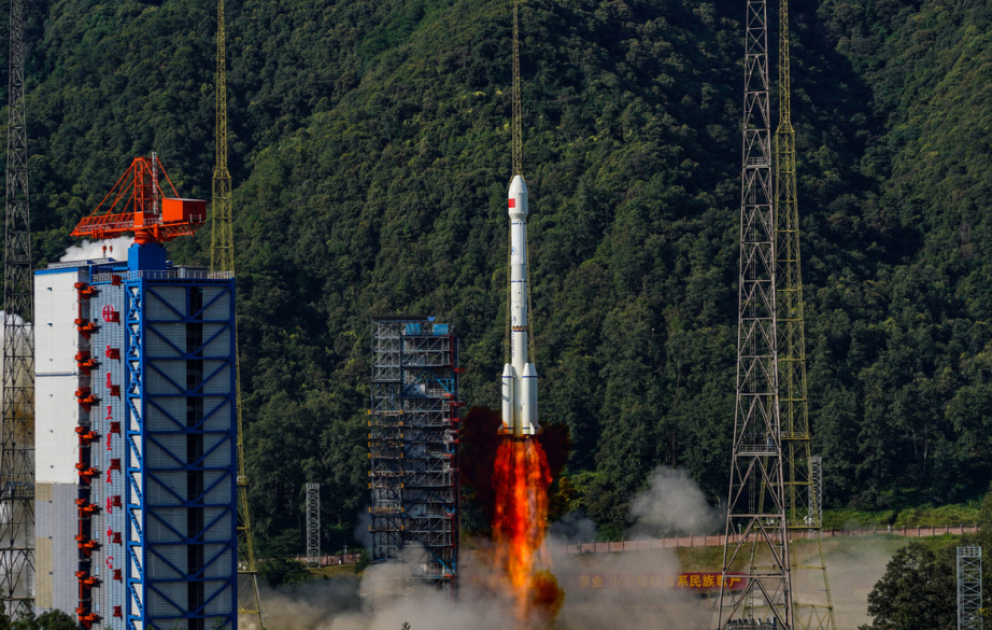 Çin “BeiDou-3” naviqasiya sistemi üçün 2 ehtiyat peyki orbitə çıxarıb