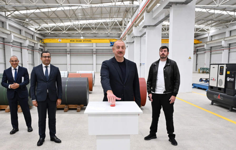 Prezident İlham Əliyev Ağdam Sənaye Parkında görülən işlərlə tanış olub, yeni zavodların açılışlarında iştirak edib