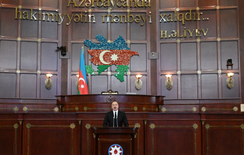 Aserbaidschanisches Parlament der siebenten Einberufung hält seine erste Sitzung ab 
Präsident Ilham Aliyev nimmt an Sitzung teil